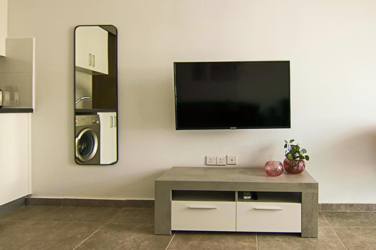 Phaedrus Living: Seaside Luxury Flat Athina 115 Apartment Paphos ภายนอก รูปภาพ